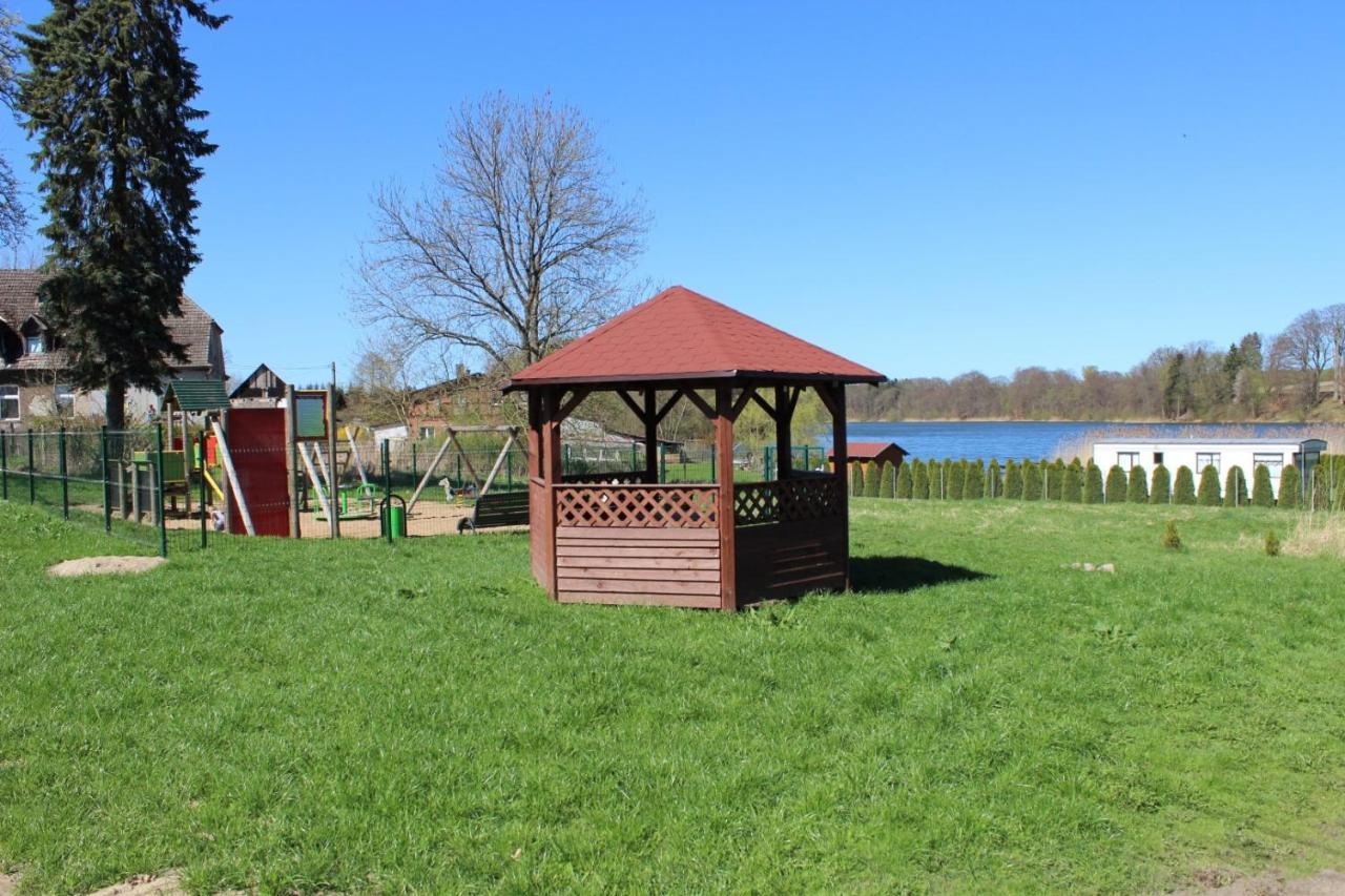 Domek Nad Jeziorem Bystrzyna Świdwin Exteriör bild