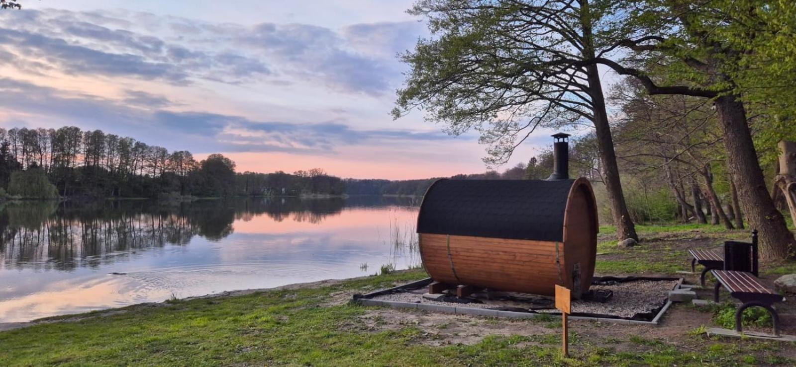 Domek Nad Jeziorem Bystrzyna Świdwin Exteriör bild